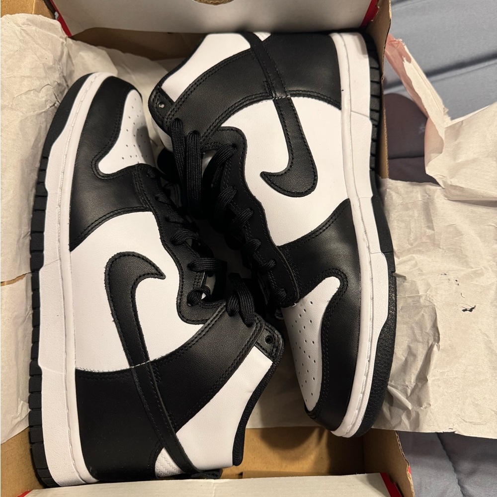 Nike Men’s Dunk High Retro size 9.5